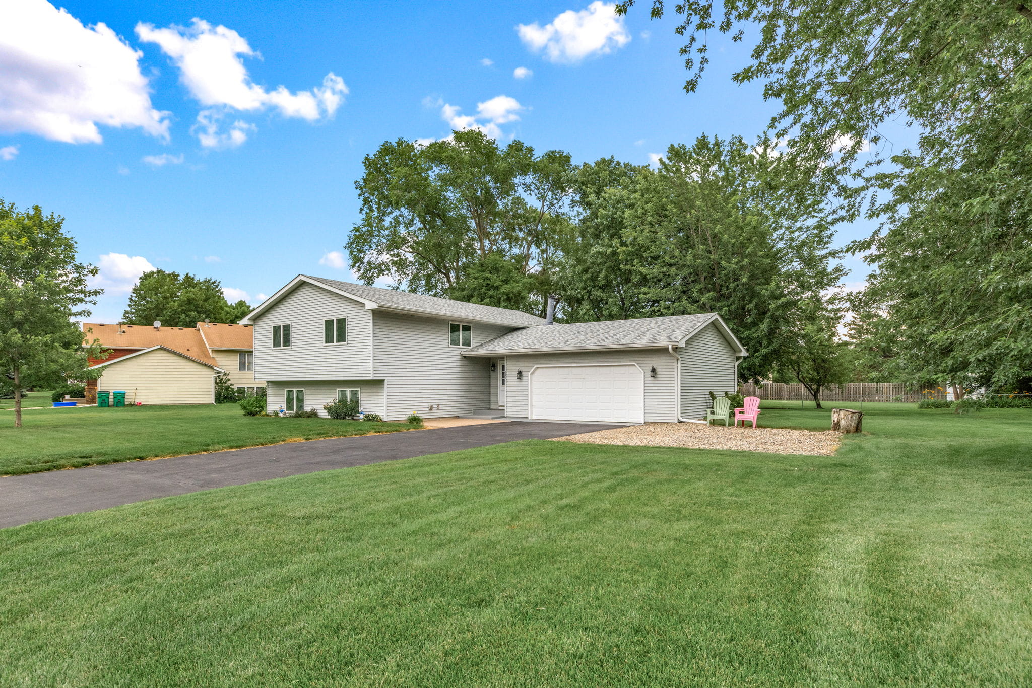 6672 Dawn Way, Inver Grove Heights — Front exterior of the home